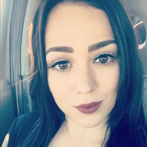 Meet your Posher, Adriana